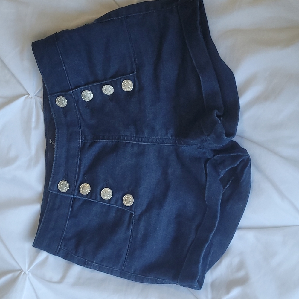 Almost famous, size 0, blue denim shorts